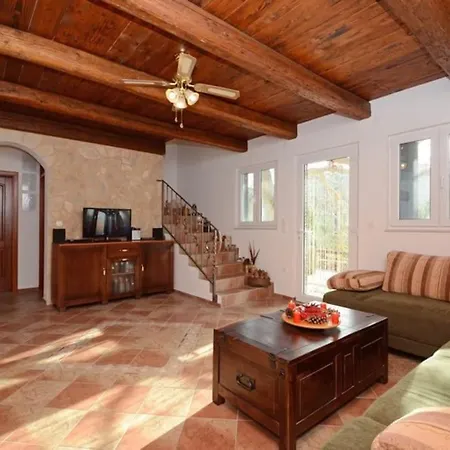 Croatia Accommodation-luxury With Swimming Pool * Prizba