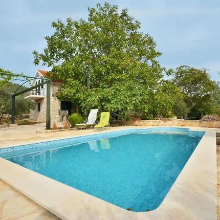 Croatia Accommodation-luxury With Swimming Pool * Prizba