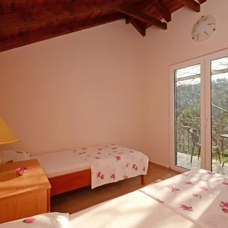 Croatia Accommodation-luxury With Swimming Pool